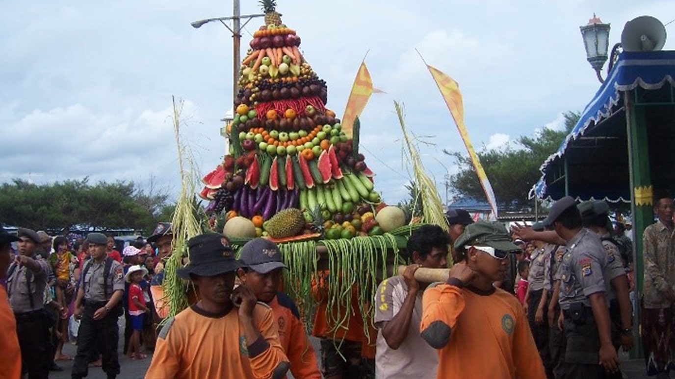 Labuhan: Tradisi Upacara Adat yang Masih Terjaga