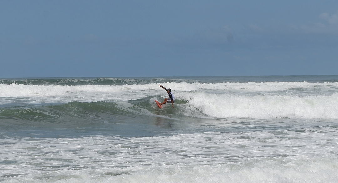 Kompetisi Surfing di Pantai Parangtritis, Berbahayakah?