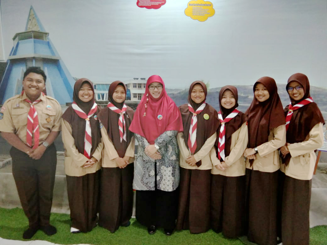 SMA N 1 Jetis Mengangkat Keunikan Gumuk Pasir Parangtritis