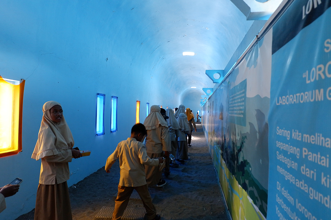 Siswa SD Muhammadiyah Gendol Berkunjung di Museum Gumuk Pasir