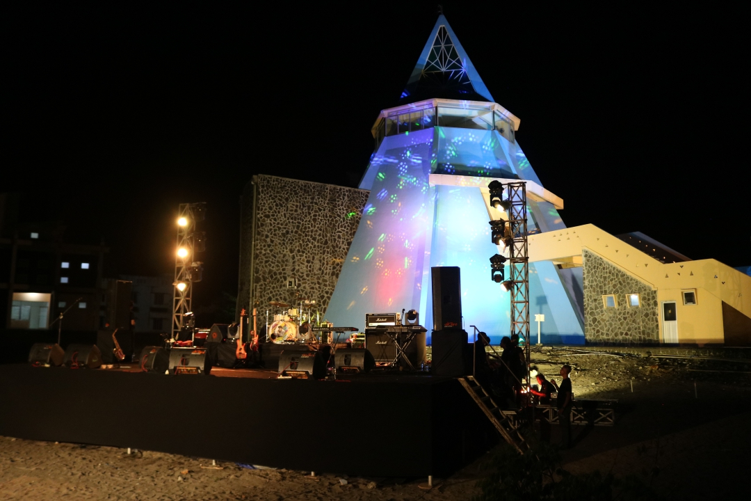 Ajak Lestarikan Gumuk Pasir melalui SANDDUNESIA Festival