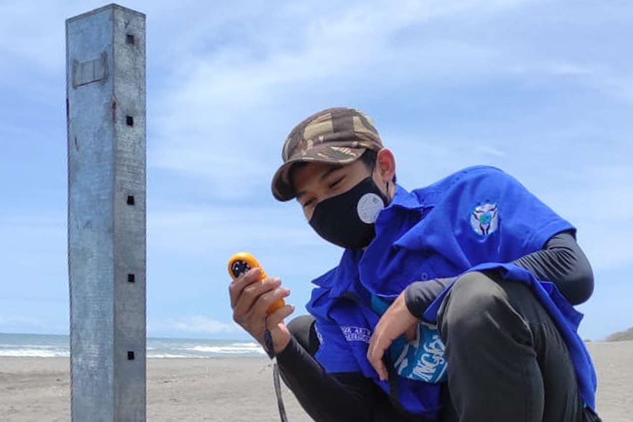 PGSP dan UGM Menguji Pedoman Pemetaan Gumuk Pasir