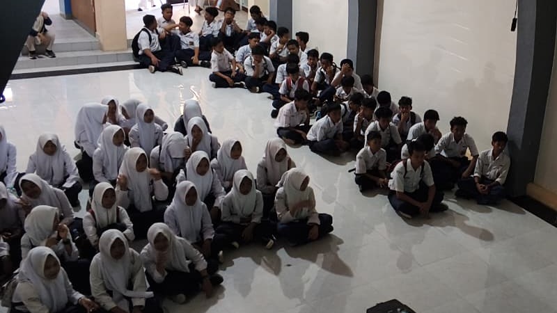 Siswa SMP N 3 Jetis di Auditorium