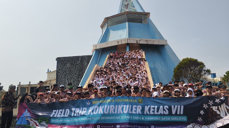 Belajar Geospasial Lebih Dekat dengan Alam, 320 Siswa SMP Negeri 8 Yogyakarta Kunjungi Museum Gumuk Pasir