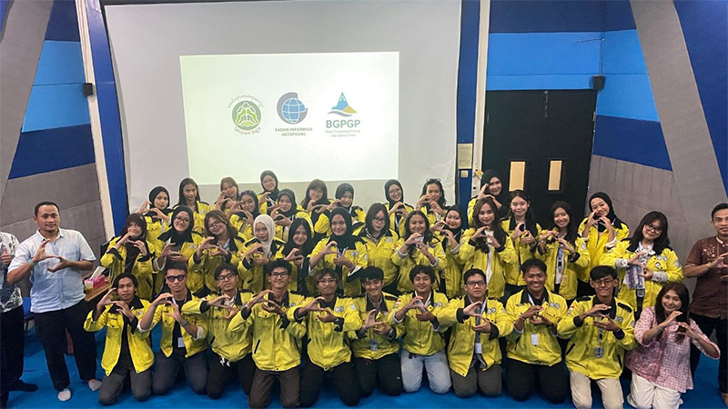 Company Visit 2026: HMIK Undip Pelajari Dinamika Sedimen Pesisir di Museum Gumuk Pasir